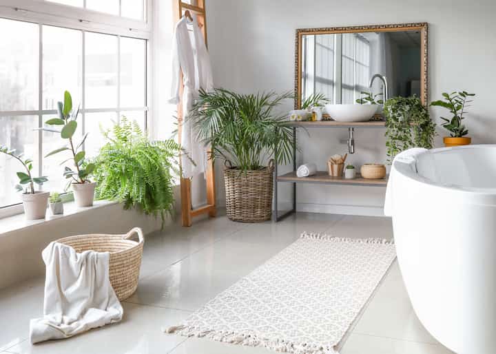 A complete bathroom remodeling adds value to Long Beach, CA homes.